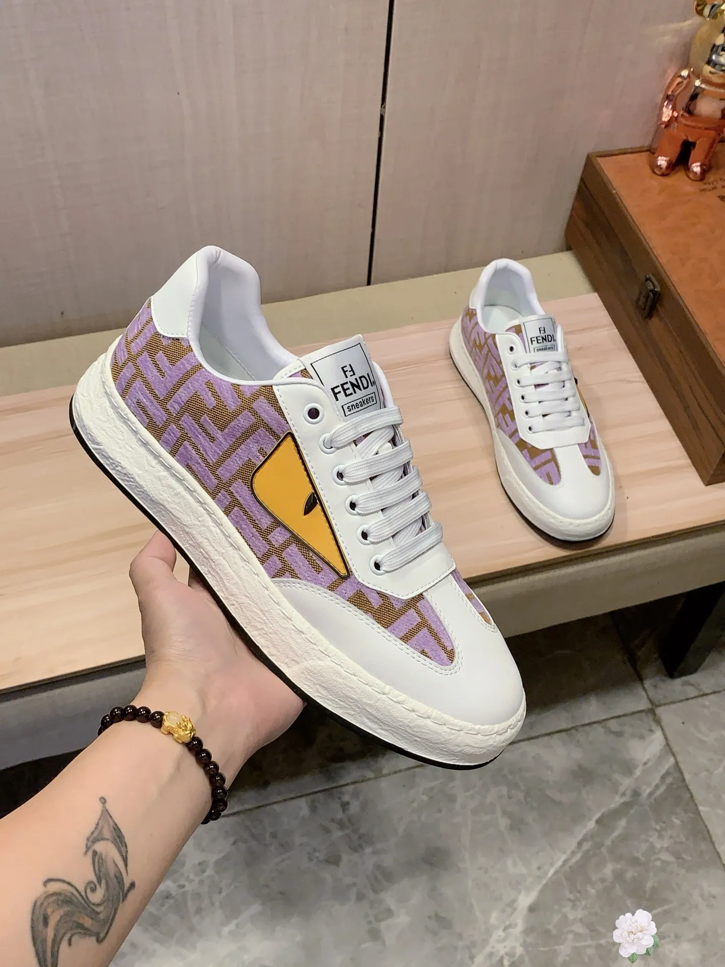 Men's men's shoes 💰420💰💰🎩🎩[Lightning][Lightning] "FENDI*" The latest and most popular casual shoes, top brand [Seduce] luxury ~ purchasing agent, top quality ~. [Strong] The upper is made of imported breathable cowhide with fabric material ➕ Breathable sheepskin feet (•) and fine workmanship. The original stylish and stylish soft rubber wear-resistant and non-slip outsole is light and comfortable on the feet. The real thing looks better when photographed in person. No. 122: code: 38-44, 5️⃣ colors selected